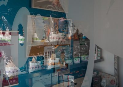 tienda-especializada-clinica-veterinaria-la-motilla